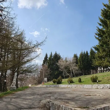 Hytte Къща За Гости Диана Shipka